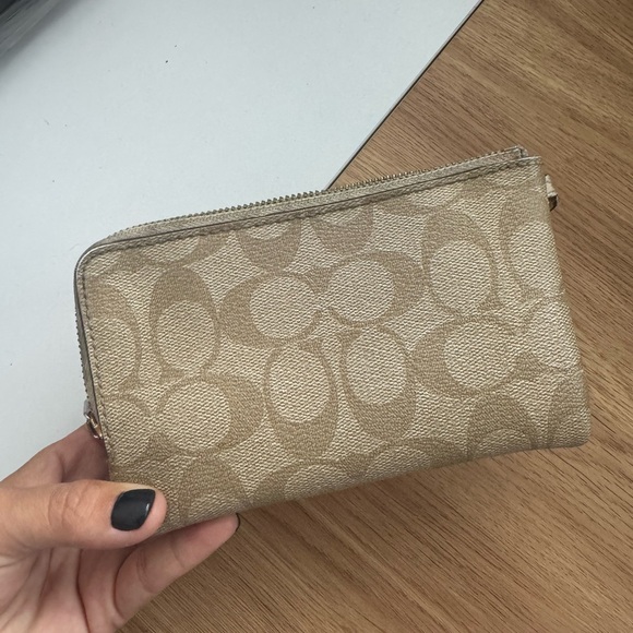 Coach | Double Zipper Wallet - Picture 3 of 15